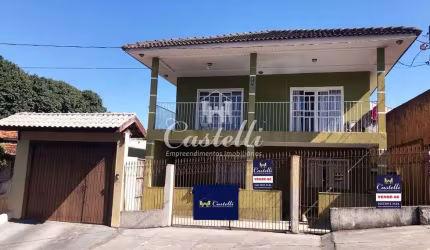 Ótimo sobrado em Uvaranas, com aprox. 392m