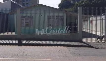 Casa com ótima localização, ideal para investidores, contendo  4 quartos