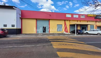 Barracão com aprox. 190,00m , na Nova russia , Rua Bento Ribeiro