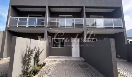 Sobrado para à venda, no Bairro Vila Nova, em MATINHOS - PR
