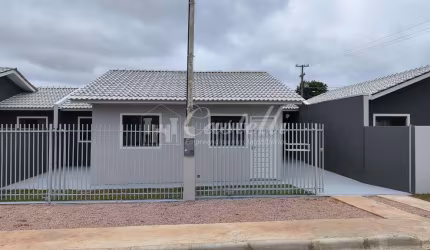 Casa para à venda, no Bairro Uvaranas, PONTA GROSSA - PR