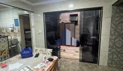 Casa com 3 dormitórios à venda, 144 m² por R$ 700.000,00 - Parque São Vicente - Mauá/SP