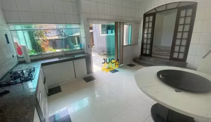 Sobrado com 3 dormitórios para alugar, 250 m² por R$ 3.000,00/mês - Vila Nossa Senhora das Vitórias - Mauá/SP
