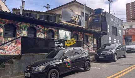CASA COM 3 SALÕES COMERCIAIS