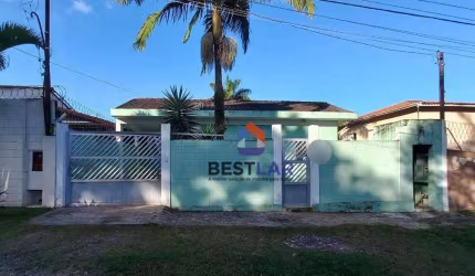 Casa térrea em condomínio, disponível pra venda, em Cotia - SP