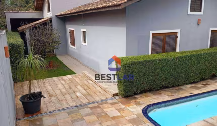 Casa com 3 dormitórios à venda, 239 m² por R$ 1.100.000,00 - Fazendinha - Carapicuíba/SP