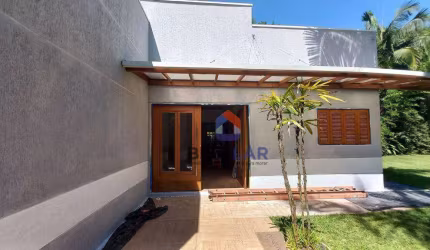 Casa térrea, estilo Ioft, para Venda e Locação, em condomínio na Granja Viana/SP