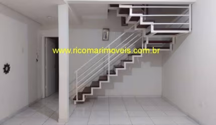 Sobrado 2 suites frente para praia, piscina, repasse de divida Bairro Gaivota