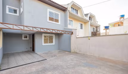 Sobrado no Uberaba  com 3 quartos com 2 suítes