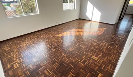 Lindo Apartamento no Portão ao lado do Shopping
