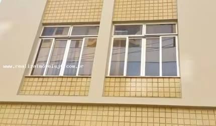 Apartamento para Venda em Juiz de Fora, Alto dos Passos, 3 dormitórios, 2 banheiros, 1 vaga