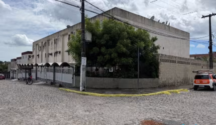 Apartamento com 3 quartos à venda na Raul Henriques de Sa, 1, Tambiá, João Pessoa por R$ 180.000