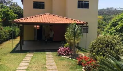 Casa condomínio Solar das Palmeiras