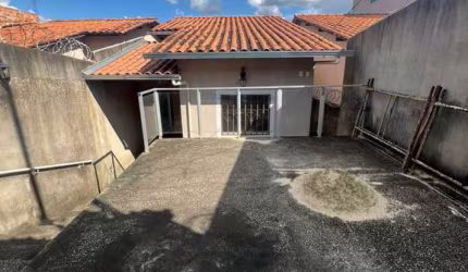Casa 2 quartos , com área gourmet/ Monte Sinai