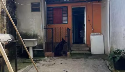 Casa com 2 dorms, Alto Ipiranga, Mogi das Cruzes - R$ 212 mil, Cod: 166