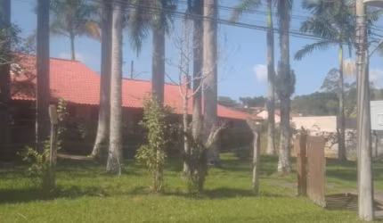 Casa com 3 Quartos sendo 1 Suite,com churrasqueira e piscina no centro de Ipiabas