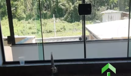 Casa com 2 Quartos, Churrasqueira, Fogão a Lenha no Centro de Ipiabas