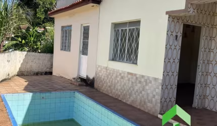 Casa a venda com 4 quartos e piscina em Barra do Piraí