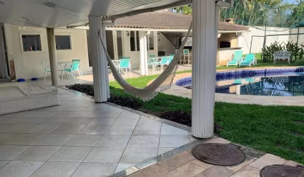Casa Triplex com Campo de futebol, Home Theather e Discoteca