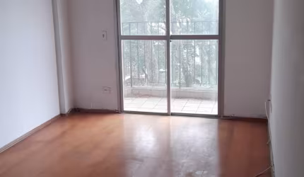 Jd Prudência-Apartamento com 2 quartos e varanda