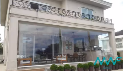 Linda Casa no Genesis 1