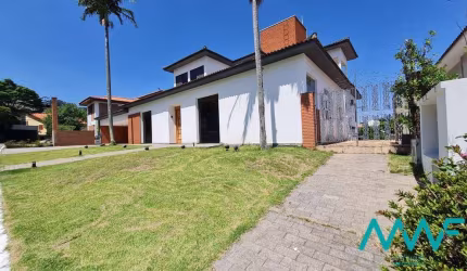 Casa Ampla no Alphaville 5 - Venda ou Locação