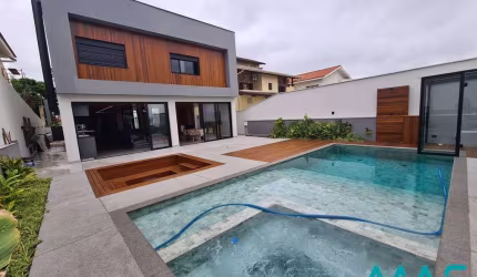 Casa Moderna e Integrada com 6 Suítes em Alphaville