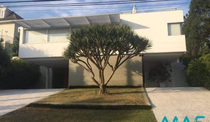 CASA CLÁSSICA E MODERNA COM 1.000 MT² - TAMBORÉ 3