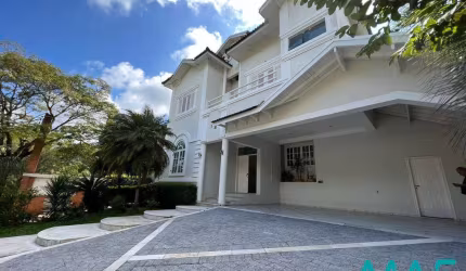 Casa 5 Suítes - Venda ou Locação no Alphaville Zero - Reformada - Permuta!