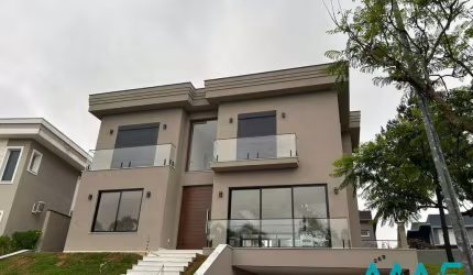 Casa Nova em Alphaville 4 Suites e Vista Livre!