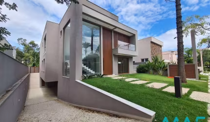 Casa Nova e Moderna no Residencial Alphaville 1 - Maravilhosa!