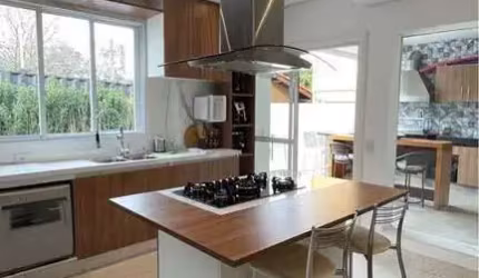 Casa Alphaville 4 Reformada - R$2.990.000,00!!