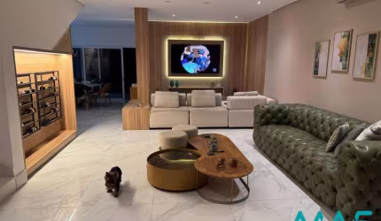 Casa Reformada no Alphaville 11 - Vende ou Aluga - Estuda Permuta!