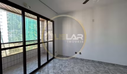 Apartamento 2 dormitórios com garagem demarcada - Marapé / Santos