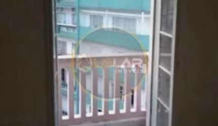Apartamento de 2 dorms no boqueirão, quadra da praia