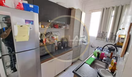 Apartamento frente de 2 dorms com sacada no centro de SV