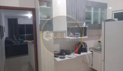 Linda sobreposta alta reformada de 2 dorms em SV