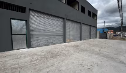 ALUGA-SE, LOJAL COM 52,00m² - ITAGUAÍ/RJ