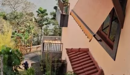 LINDA RESIDÊNCIA PÉ NA AREIA
