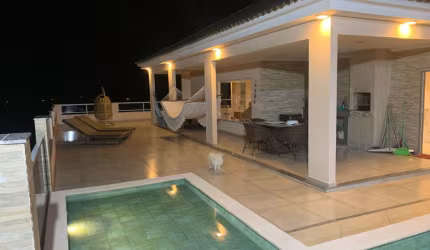 Casa a venda em condomínio fechado