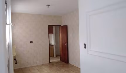 Apartamento com 3 quartos para alugar na Avenida Contorno, Maracananzinho, Anápolis, 68 m2 por R$ 1.200
