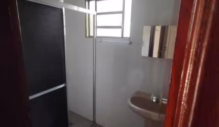 Casa com 2 quartos para alugar na Avenida Tiradentes, Itamaraty, Anápolis, 70 m2 por R$ 950
