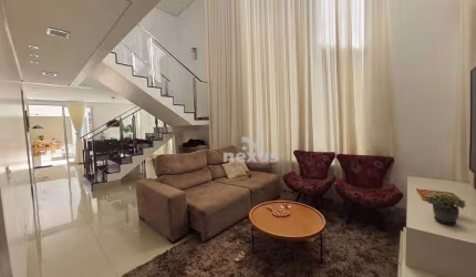 Sobrado com 4 dormitórios à venda, 297 m² por R$ 1.400.000,00 - Santa Mônica - Uberlândia/MG
