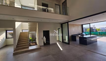 Sobrado com 4 dormitórios à venda, 293 m² por R$ 3.600.000,00 - Gávea - Uberlândia/MG