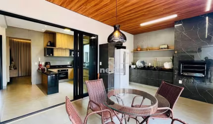 Casa com 3 suítes sendo uma com closet à venda, 180 m² por R$ 1.400.000 - Praça Alto Umuarama - Uberlândia/MG