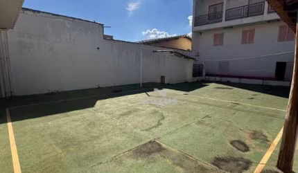 Sobrado com 4 dormitórios à venda, 469 m² por R$ 1.600.000,00 - Tibery - Uberlândia/MG