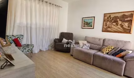 Casa com 3 quartos sendo 01 suíte à venda, 306 m² por R$ 720.000 - Presidente Roosevelt - Uberlândia/MG