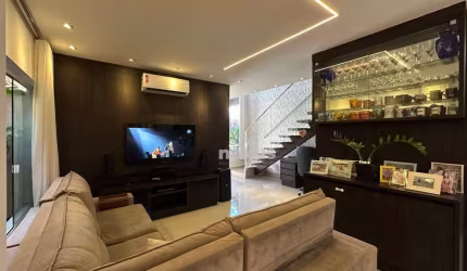 Sobrado com 3 dormitórios à venda, 180 m² por R$ 1.270.000,00 - Village Paradiso I - Uberlândia/MG