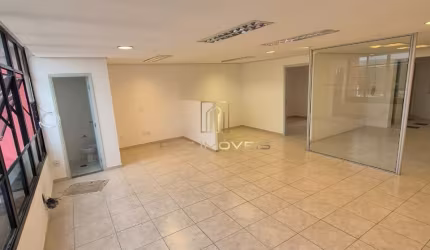 OPORTUNIDADE - Sala Comercial com 3 Salas e 3 Banheiros no Centro de Valinhos - Oportunidade Imperdível!