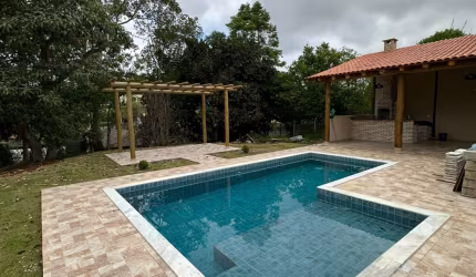 Viva o Sonho no Interior de São Paulo! Chácara de 1000 m² em Biritiba Mirim